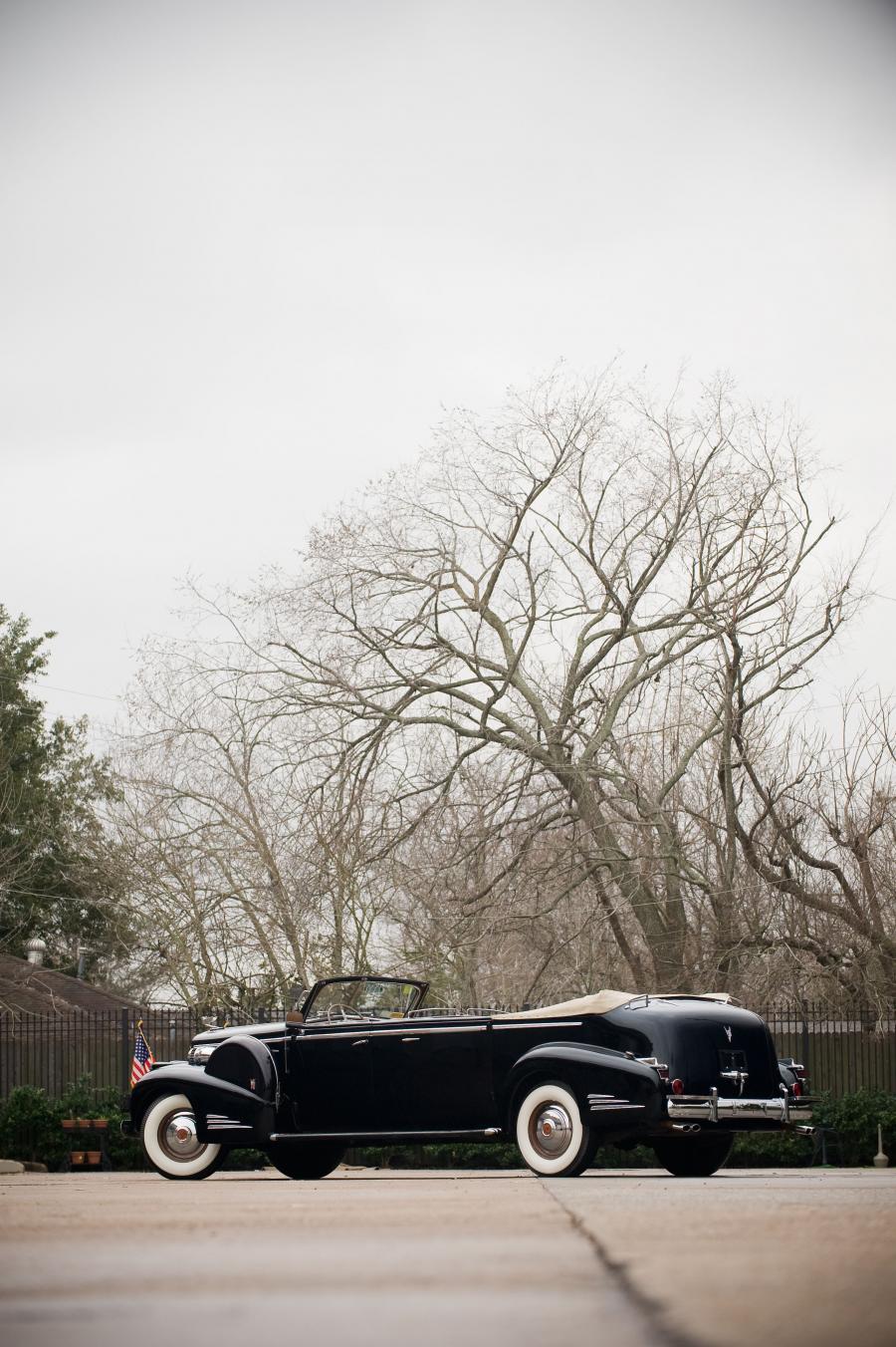  Cadillac V16 Presidential Convertible Parade Limousine by Fleetwood 1938 года  (фото 37 из 57)